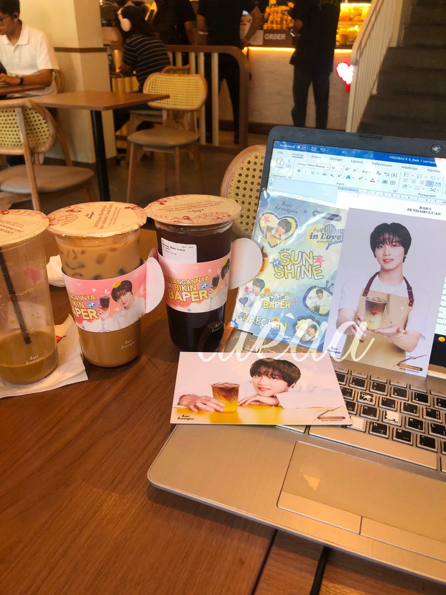 yurijn8's tweet photo. lengkap sudah #KopiKenanganxNCTHAECHAN punya kuuu, jujur naksir banget sama PC nyaa woi bener bener se cakep itu😋🤍

#haechan
#kopikenangan https://t.co/Nz99bOKn95