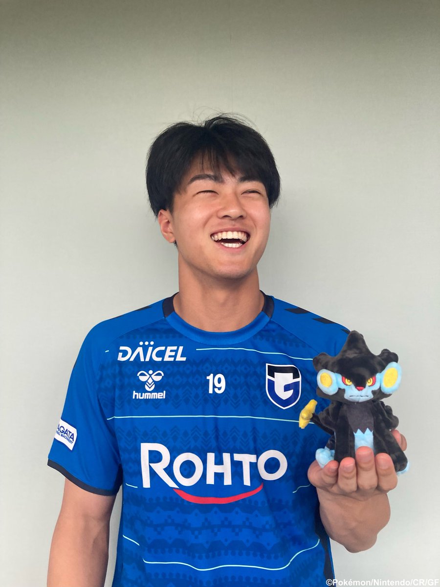 GAMBA_OFFICIAL's tweet photo. 9/12（土）FC東京戦は“ポケモンＪリーグスペシャルフェス”を開催⭐

ガンバ大阪のクラブパートナーポケモンは「レントラー」です！

「ピカチュウ」と「レントラー」がデザインされたEVO BAG（環境配慮型エコバッグ）を来場者全員にプレゼント🎁

選手の好きなポケモンはスタジアムサイネージでチェック👀

#ガンバ大阪 #GAMBAOSAKA