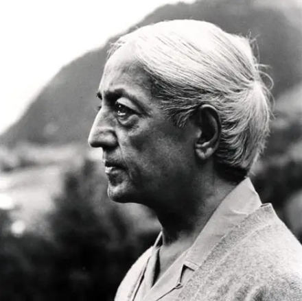 vimodkr's tweet photo. Difference between J Krishnamurti and Kanchi Mahaperiyava :

Mahaperiya is a 'Mantra murti'; one who has merged into a devata by mantra japa, rituals and constant worship. Here the devata is Kanchi Kamakshi.

J Krishnamurti is a 'Yogeeshwaran'; one who has dissolved into Shunya. No mantra japa, no rituals, just pure enquiry through jnana.

The nine pranas of this person are dissolved into the 10th prana; Dhananjayan. i.e. Praanan, Apaanan, Vyaanan, Udaanan, Samaanan, Kirukaran, Devadattan, Naagan, Koorman is merged into Dhananjayan. 
There is no need for 'Pranahuti' if a person was yogeeshwaran.

----------------------------

P.S. Pranahuti is the transmission of the most refined life force or divine energy from a Master to an aspirant, facilitating spiritual growth and inner transformation.