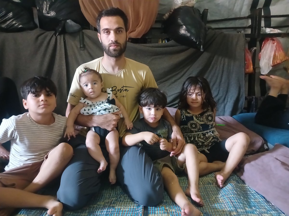 BelalFromGaza's tweet photo. Your donation today could mean saving 13 people who desperately need food and medical care.💔

We need $350 to provide food for my family until the end of the week.

We only need 70 people to donate $5 each .🙏
Be one of the 70. 🇵🇸

Link 💔 https://t.co/MNnDflPgSu

@hsnyldrm1979 https://t.co/pQt0jgPE2o