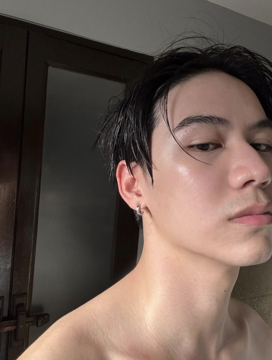 yayaluvst's tweet photo. Please....

#SatangTytan #สตางค์ไทแทน https://t.co/KLszM2sVTh