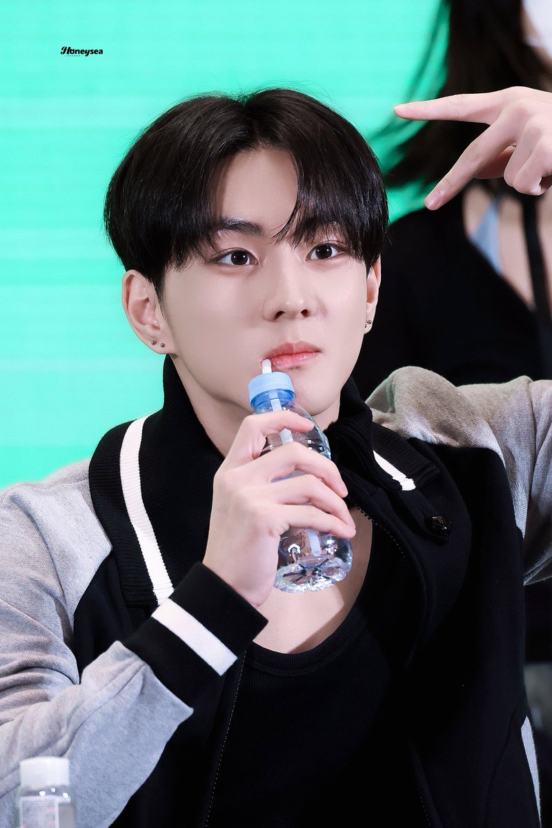 HoneyseaJW's tweet photo. 🖤

#정원 #JUNGWON
#엔하이픈 #ENHYPEN #ジョンウォン https://t.co/YR6X9SVzRj