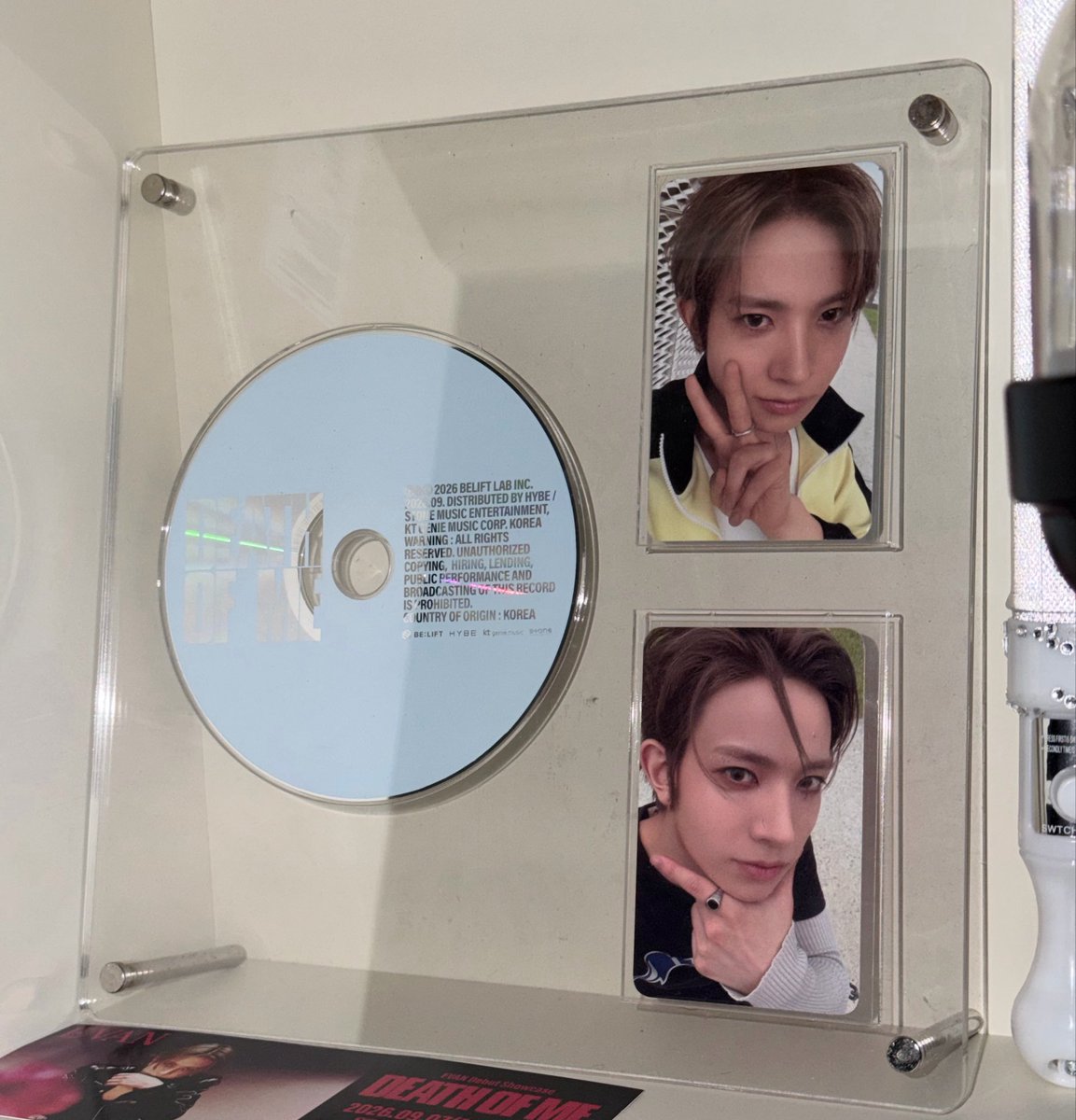 EVia_en's tweet photo. 실물앨범 좋은 점
  ㄴ 액자에 넣고 하루종일 에바니 구경가능 ♡ https://t.co/JIAoVvgPqf