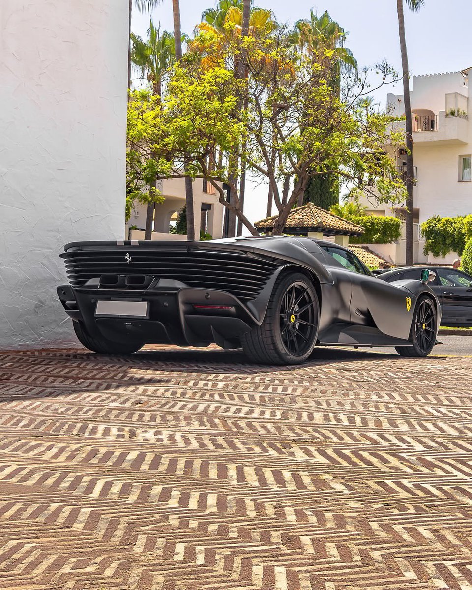 TorqueSociety's tweet photo. Ferrari Daytona SP3 🇮🇹 V12 6.5L atmosférico, 840 CV, 697 Nm y 9.500 rpm. Tracción trasera, 0–100 km/h en 2,85 s y más de 340 km/h. Una máquina sin electrificación creada para celebrar la historia de Ferrari.

#Ferrari #DaytonaSP3 #V12 #Bogotá #Medellín #Barranquilla #Ibagué https://t.co/1FtV4QPuHE