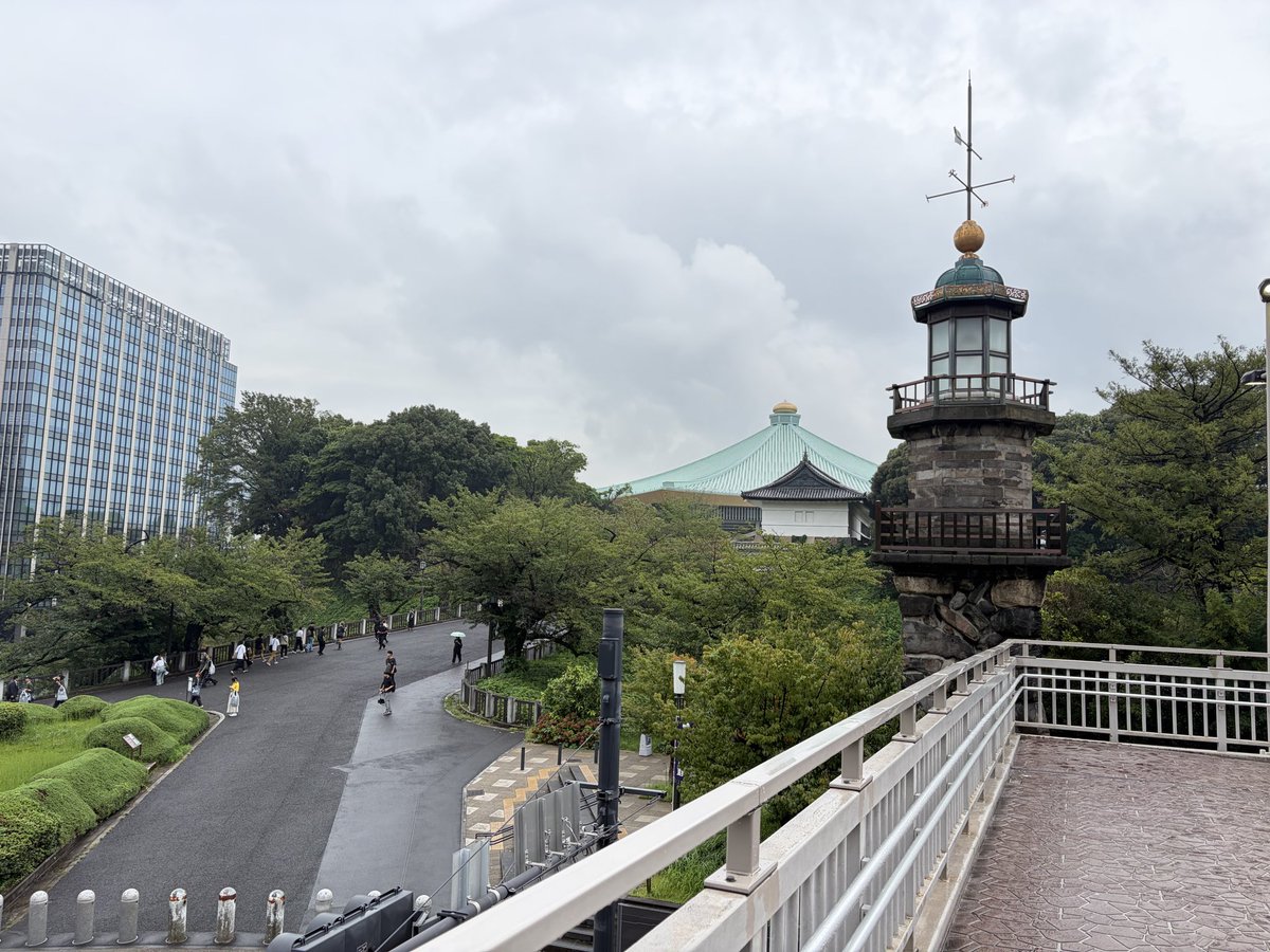TJ0522's tweet photo. うおー、現地最高潮🐟
#透明ツアー　#サカナクション https://t.co/g612Ovu3Aq