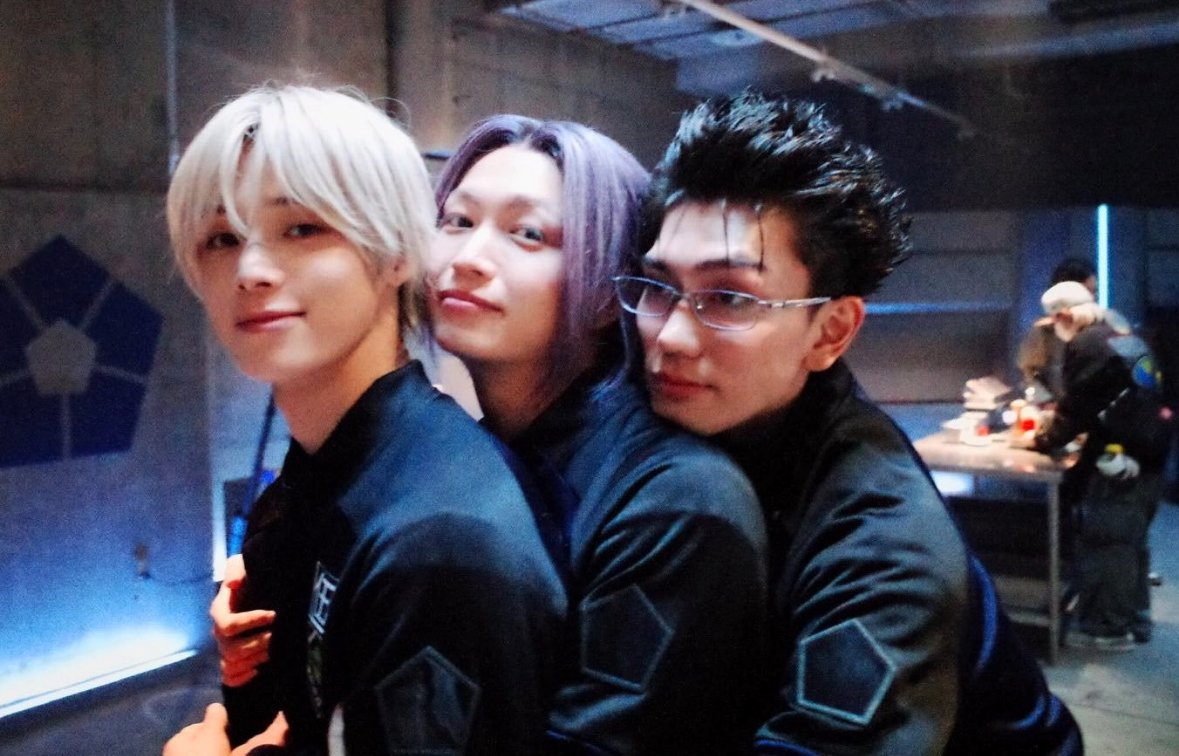 WeLoveSF's tweet photo. "นางิ x เรโอะ x ซันเท็ตสึ"
สไตรเกอร์ 3 ประสานแห่ง TEAM V
นอกสนามเปี่ยมไปด้วยมิตรภาพ !

#Bluelock #ขังดวลแข้ง
10 กันยายนนี้ ที่ #SFcinema 🍿❤

ซื้อตั๋วล่วงหน้��ได้แล้ววันนี้ : https://t.co/jvKuwK7K1a
หรือที่แอป SF Cinema : https://t.co/HyAwPEihJX

| ข้อมูลจาก MONGKOL CINEMA

#BluelockLiveAction
#SFgenCinema 
#ดูหนังที่SF