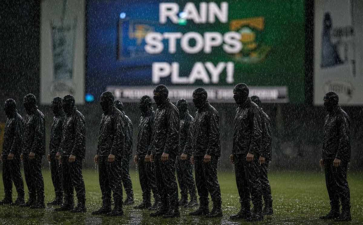 MittensOff's tweet photo. Fairweather thugs suddenly disappear in the rain. Real men and woman don't do that when it gets a bit damp. Support the RNLI bin the wimps. https://t.co/7UDlVONYPt