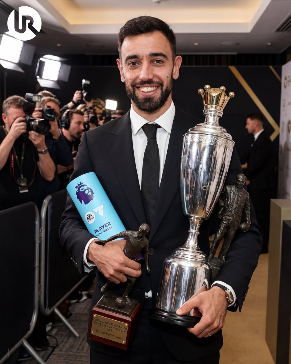 utdreport's tweet photo. Happy 32nd birthday to Bruno Fernandes ❤️

FWA Footballer of the Year
Sir Matt Busby Player of the Year
Premier League Player of the Season
PFA Players’ Player of the Year https://t.co/XPLdvRZgKn