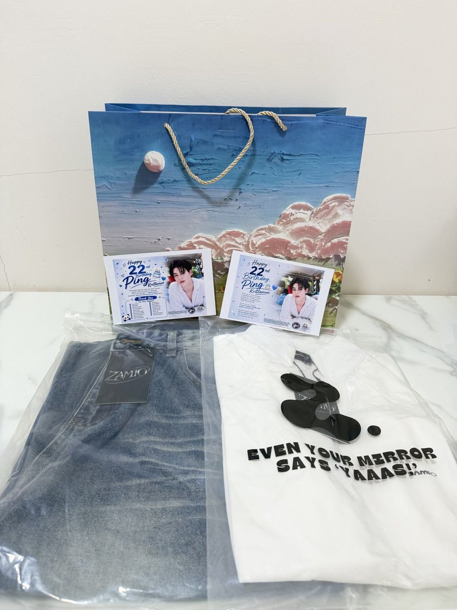 PingK_Indonesia's tweet photo. Happy 22nd Birthday, P’Ping! 🎂💙

May this new chapter of your life be filled with happiness, good health, success, and many wonderful things. We’re giving you this small gift as a token of our love and support.

From: @PingK_Indonesia &amp; @TeshowPing_INA https://t.co/aosoAHMnGQ
