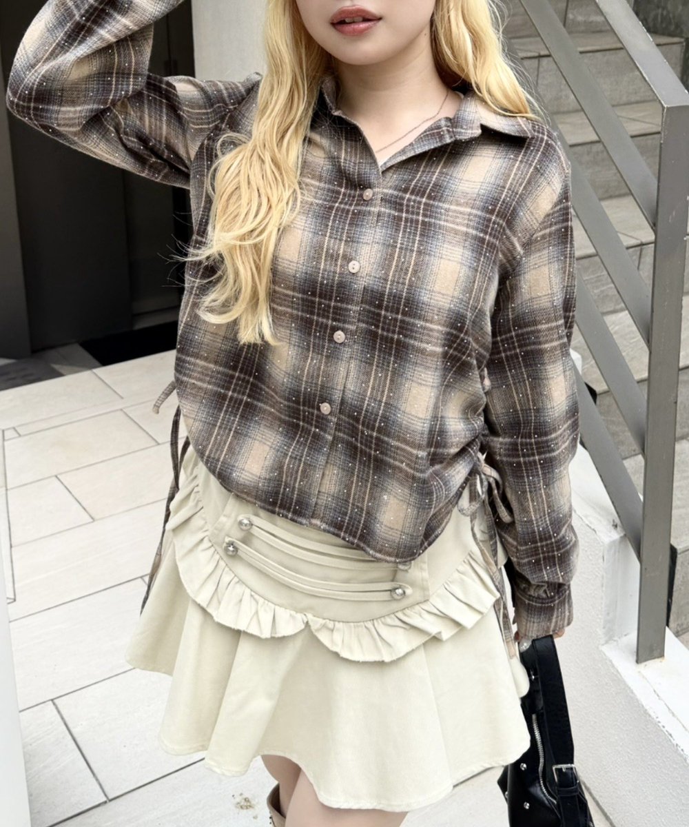 continuer_de_nc's tweet photo. キラキラ爆盛れシャツ💗⟡.·
散らばったラインストーンとドロストが可愛すぎる！

https://t.co/62haWD2A9E https://t.co/lE8EXI2y6a