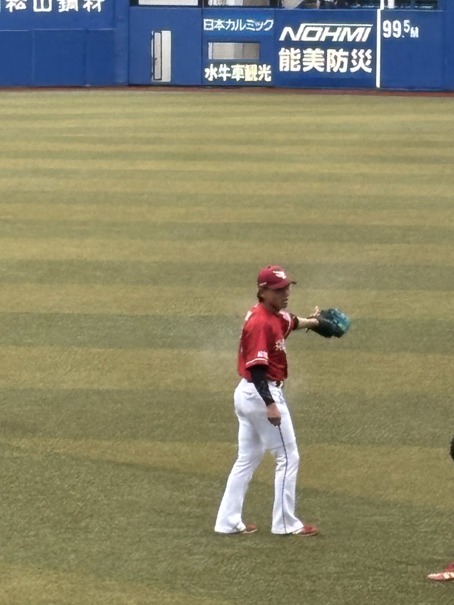 swallows00159's tweet photo. 小森がいてガチで大歓喜 https://t.co/w0NqNvJHBN