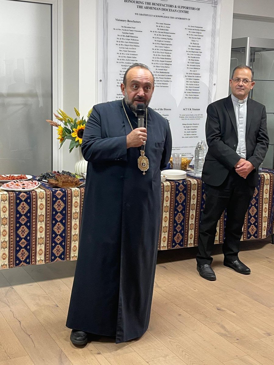 ChurchesEngland's tweet photo. .@ChurchesEngland was delighted to coordinate a gathering of Pentecostal, Charismatic, Orthodox and Churches from the East. 
The theme was "Shared Stories - Shared Land"  
Thank you to Bishop Hovakim Manukyan and @ar_churchuk for their generous hospitality  

#ChurchesTogether https://t.co/zkInIPswzK
