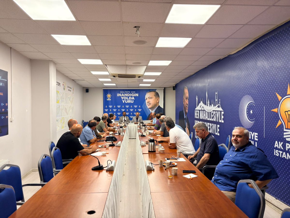 maltepeakparti's tweet photo. AK Parti Maltepe İlçe Başkanlığı olarak, dün akşam Mahalle Teşkilat Başkanları Toplantımızı İlçe Başkanımız Sayın Serkan Bahadır’ın öncülüğünde gerçekleştirdik.

#AKMaltepeSAHADA https://t.co/MRtAMLj5Xs