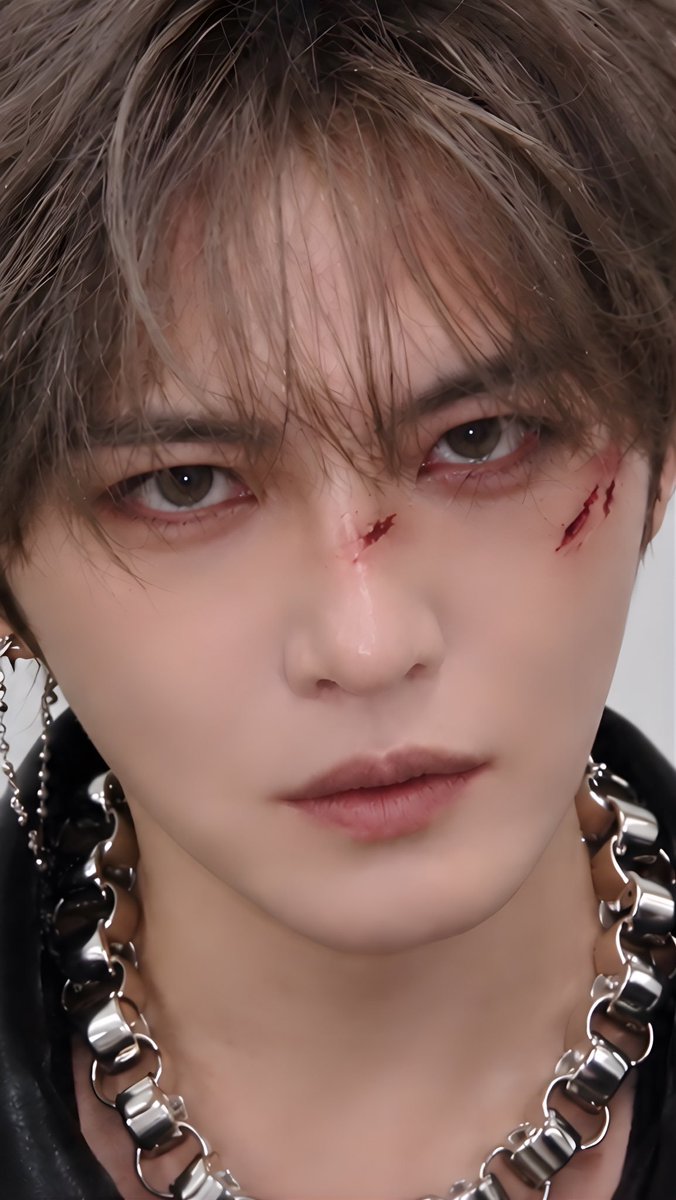 _anj_o's tweet photo. why is the doll hurt? (i'm still fascinated about this look) 🫠 https://t.co/NCDeS1at6j