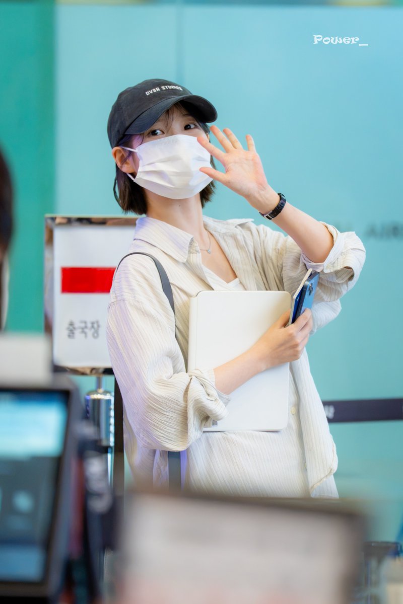 Power_IU's tweet photo. 260908
김포공항GMP 출국
아이유
#아이유 #IU https://t.co/aGadcmvJmz