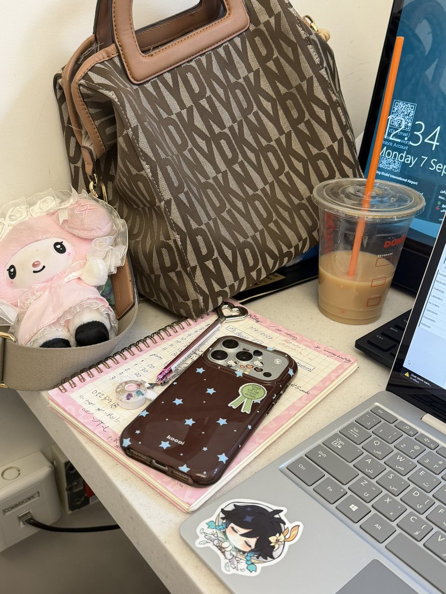 chainsawpurr's tweet photo. Work work work-(*´-`) https://t.co/fmyVJbDdD6