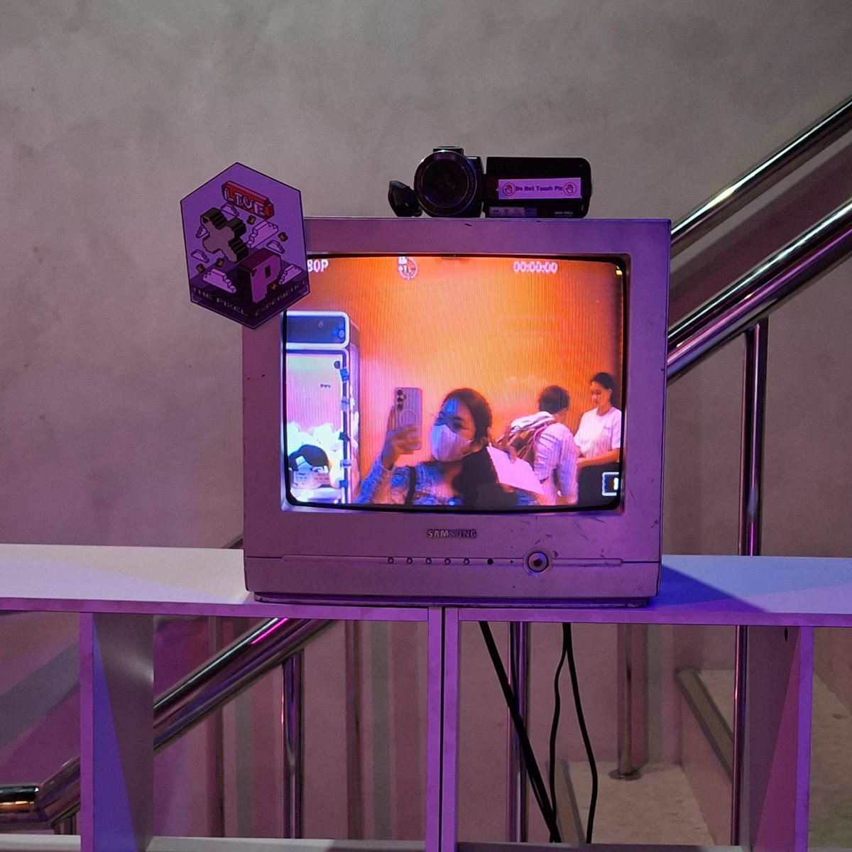 missnishii's tweet photo. PIXEL XP happenings!! A great way to connect with the content creation community @Pixel4Creators
#LivePIXELXP https://t.co/Z9zkRS9qmu