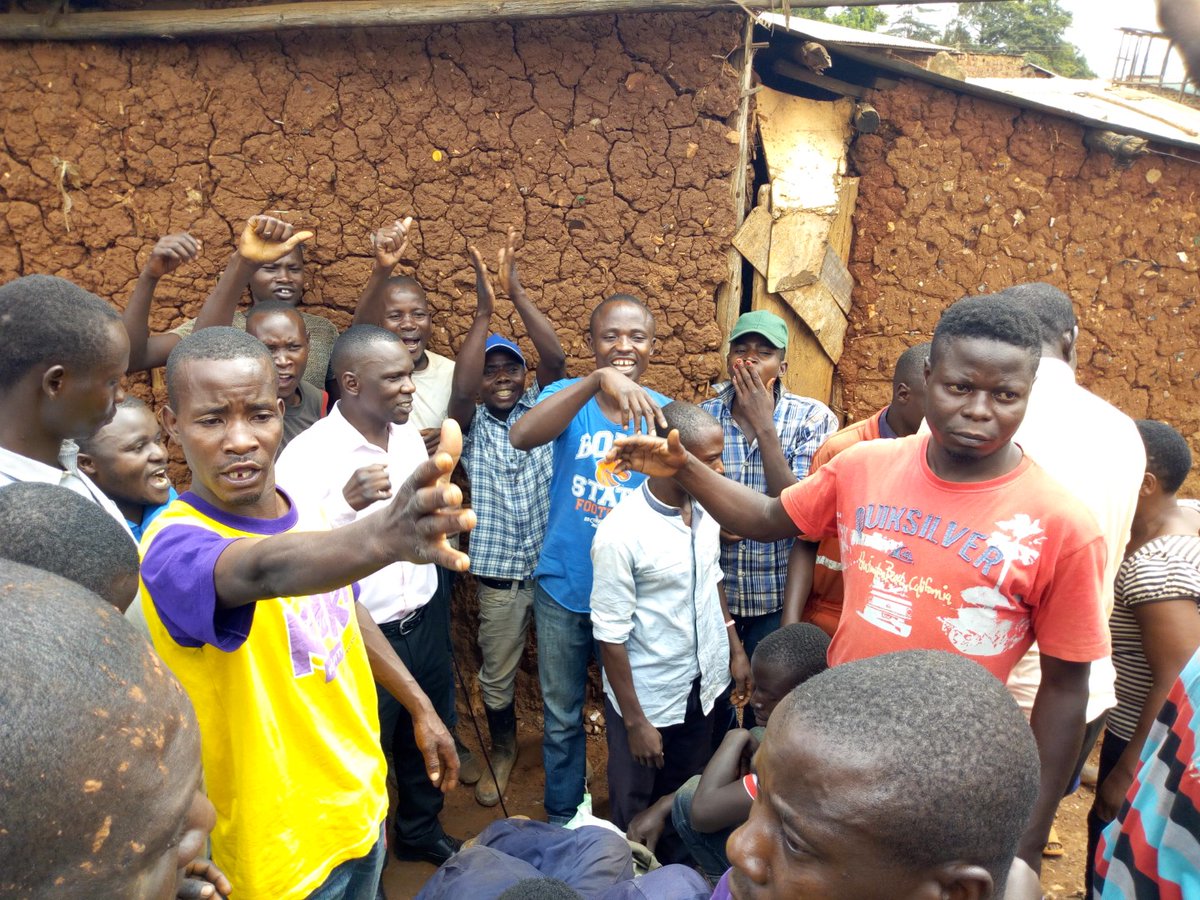 SlumSurvival's tweet photo. Together, we can make a difference. Every donation, partnership, and act of support helps vulnerable families and communities access essential support &amp; opportunities for a better future. https://t.co/lrD6NbcwNX 
#CommunitySupport #Donations #SlumLifeSurvival #Uganda https://t.co/0bKCSIP5As