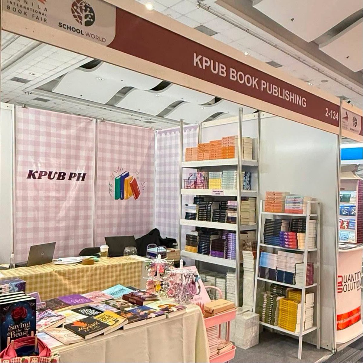 kpubph's tweet photo. D-1 to #MIBF2026! A little throwback to our previous MIBFs since 2022 ✨

Visit our booth from September 9 to 13, 10:00 AM to 8:00 PM, Booth 2-139 (SMX Convention Center, 2nd floor, Function Room 2, Aisle 2I)

See you! 💜🩷

#KPubPHatMIBF #MIBF2026 #GetLit #ReadingInANewLight https://t.co/CuMk6vlqkY