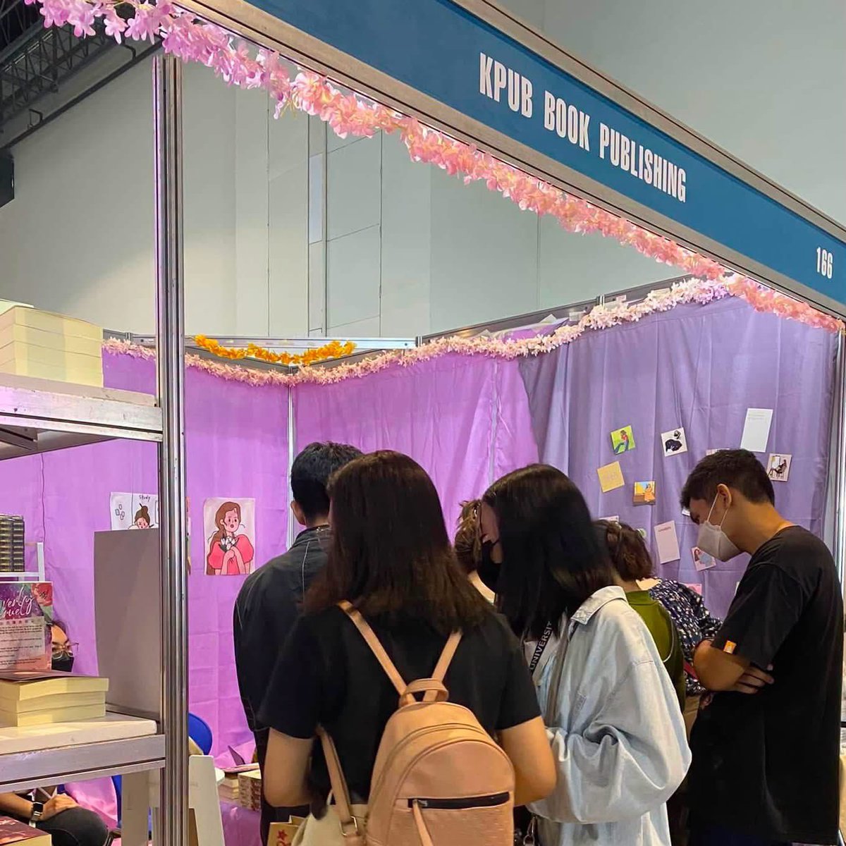 kpubph's tweet photo. D-1 to #MIBF2026! A little throwback to our previous MIBFs since 2022 ✨

Visit our booth from September 9 to 13, 10:00 AM to 8:00 PM, Booth 2-139 (SMX Convention Center, 2nd floor, Function Room 2, Aisle 2I)

See you! 💜🩷

#KPubPHatMIBF #MIBF2026 #GetLit #ReadingInANewLight https://t.co/CuMk6vlqkY
