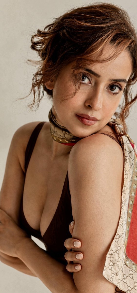 CineDesireX's tweet photo. Sanya Malhotra in her mommy era✨ https://t.co/gxlDRtiTi8