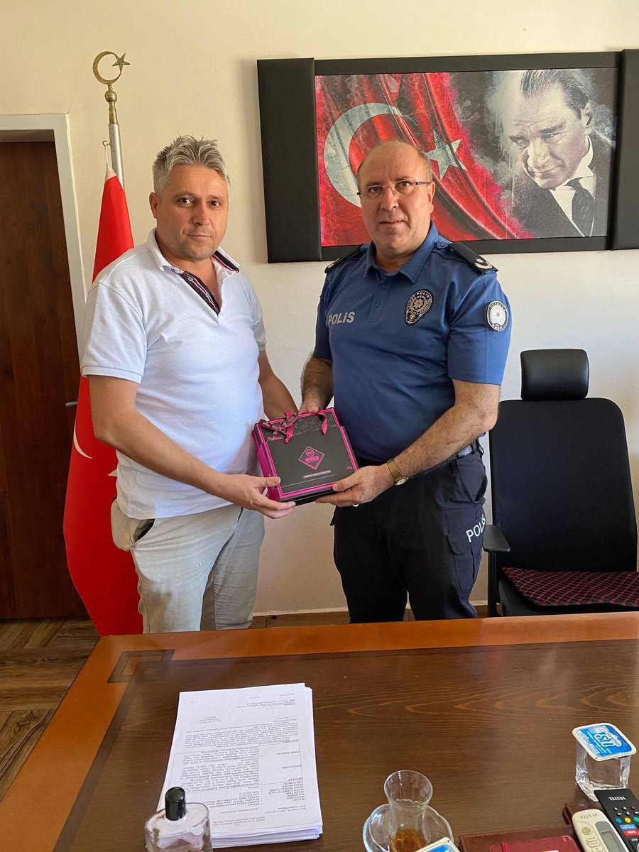 fath_mhp's tweet photo. Müdürüm Rabbim her zamanki gibi üstün ve özverili basarılarınızla gayretinizle Hakka hizmet halka hizmet anlayışınızla Devletimizi temsil etmeniz bizi çok gururlandırıyor.
Rabbim yeni yerinizde basarılar diliyor, ayağınıza taş degdirmesin inşaallah
Hayırlı olsun Müdürüm. https://t.co/OP7hKE65Xm