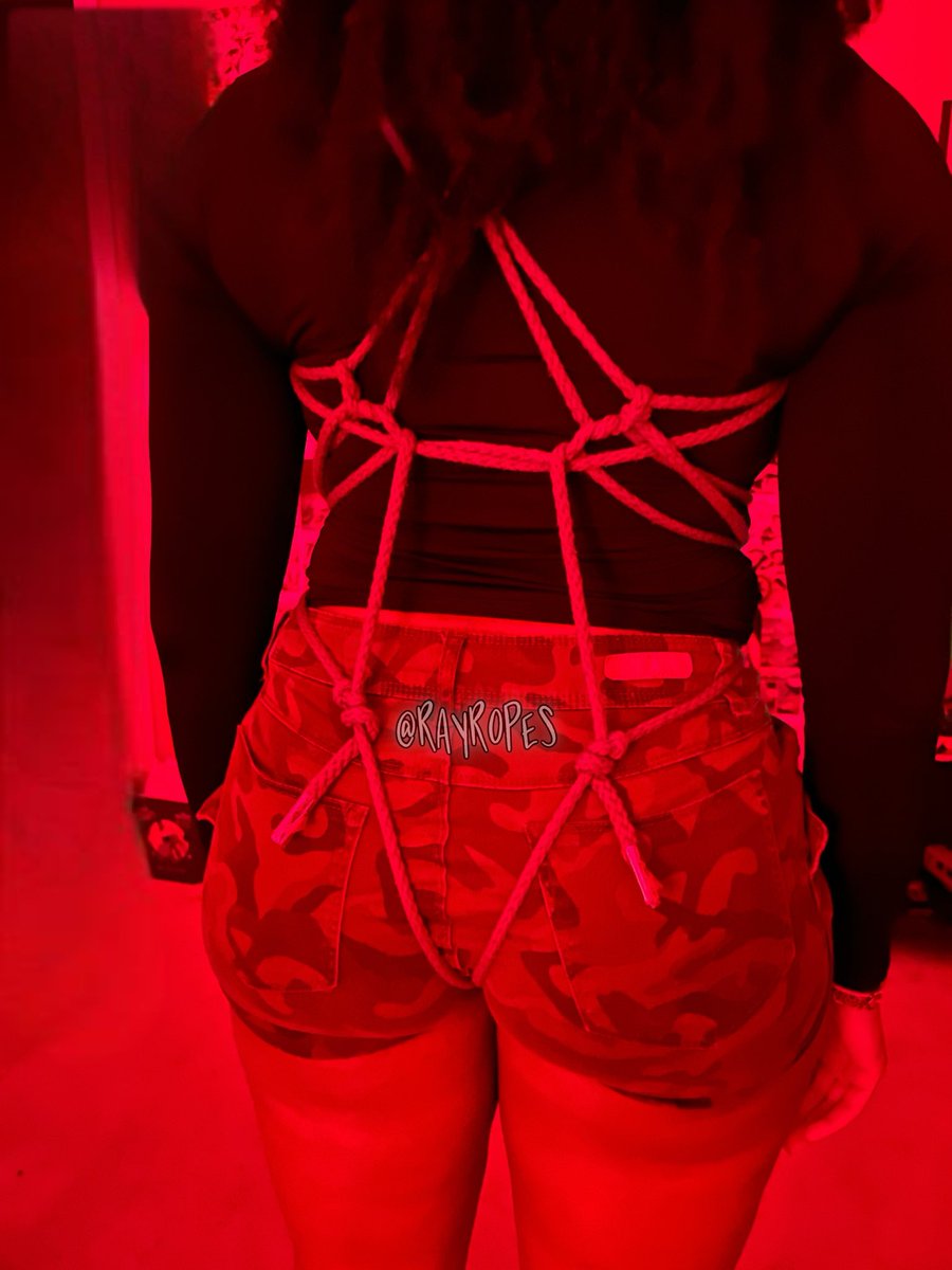 Rayropes's tweet photo. Rope play for the win 🏆 🪢
-
-
#shibari #ropeplay #bondage #tiedup #KINKOBINGO https://t.co/TIbRHeohIn