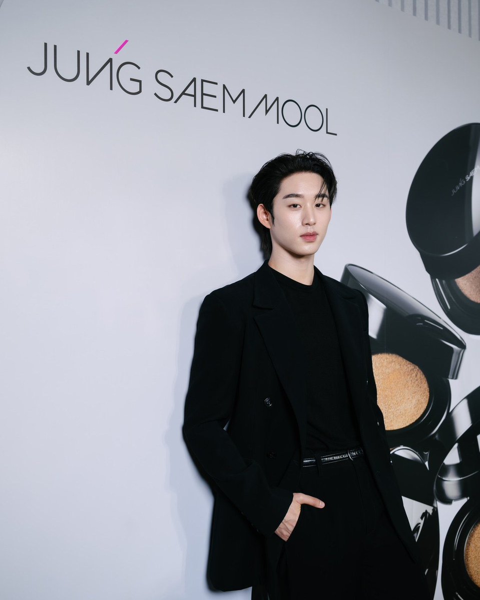 WEofficialTH's tweet photo. 080926 | Instagram Update 
 GLOW YOUR MOMENT WITH EST   
#JSMxEST #est_rvp 

🔗 : https://t.co/MHUge3cgkI

📸 toptrends_by_cmg
  : 💙 GLOW YOUR MOMENT with EST SUPHA ✨ พาชมภาพบรรยากาศสุดประทับใจจากงาน GLOW YOUR MOMENT with EST SUPHA by JUNGSAEMMOOL 

#WEofficialTH https://t.co/jRcjoLSK25