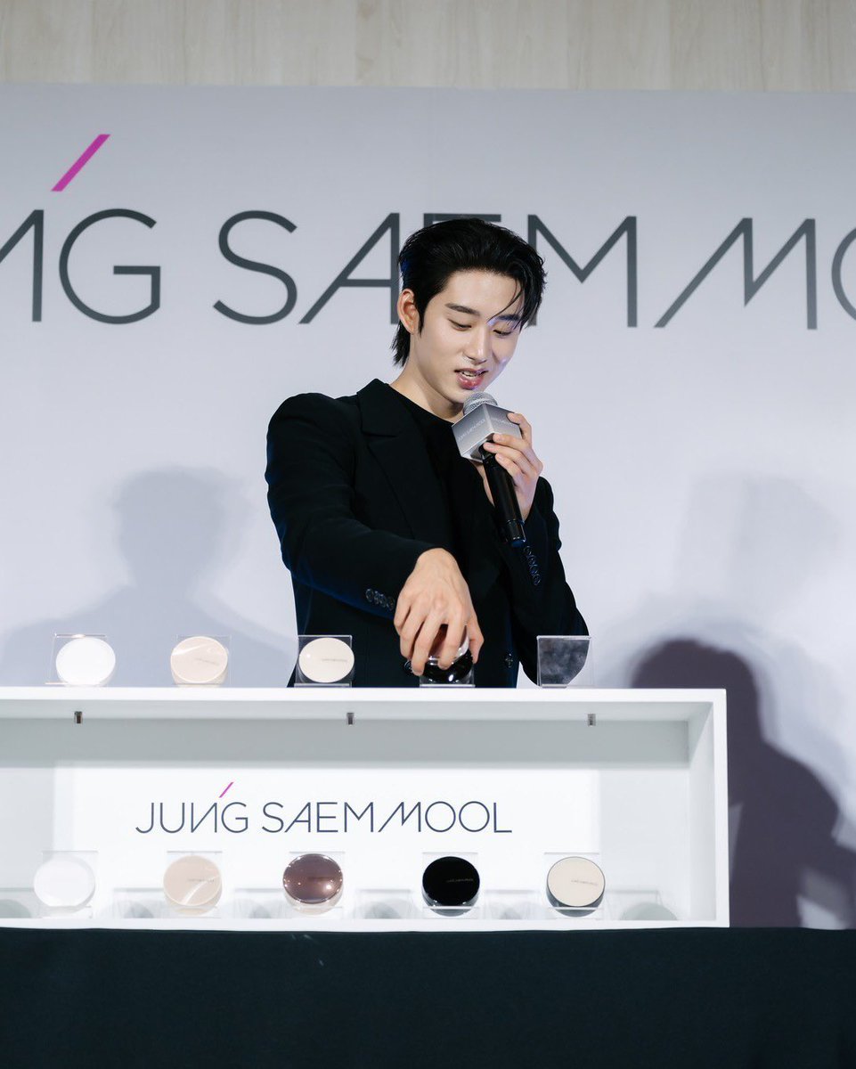 WEofficialTH's tweet photo. 080926 | Instagram Update 
 GLOW YOUR MOMENT WITH EST   
#JSMxEST #est_rvp 

🔗 : https://t.co/MHUge3cgkI

📸 toptrends_by_cmg
  : 💙 GLOW YOUR MOMENT with EST SUPHA ✨ พาชมภาพบรรยากาศสุดประทับใจจากงาน GLOW YOUR MOMENT with EST SUPHA by JUNGSAEMMOOL 

#WEofficialTH https://t.co/jRcjoLSK25
