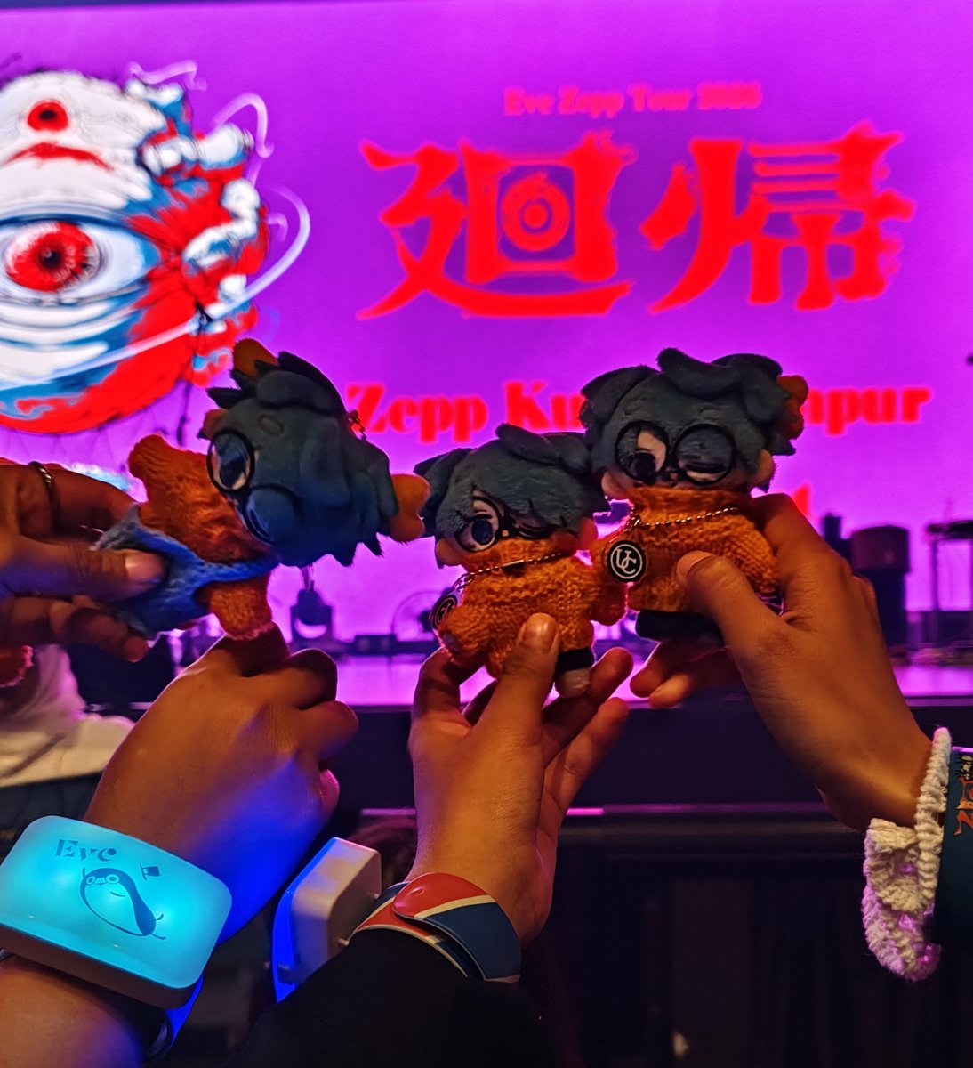 shinneluvv's tweet photo. can't believe it's been a month since Eve Kaiki Tour in KL 🥹 https://t.co/WUcCAlh2Vz
