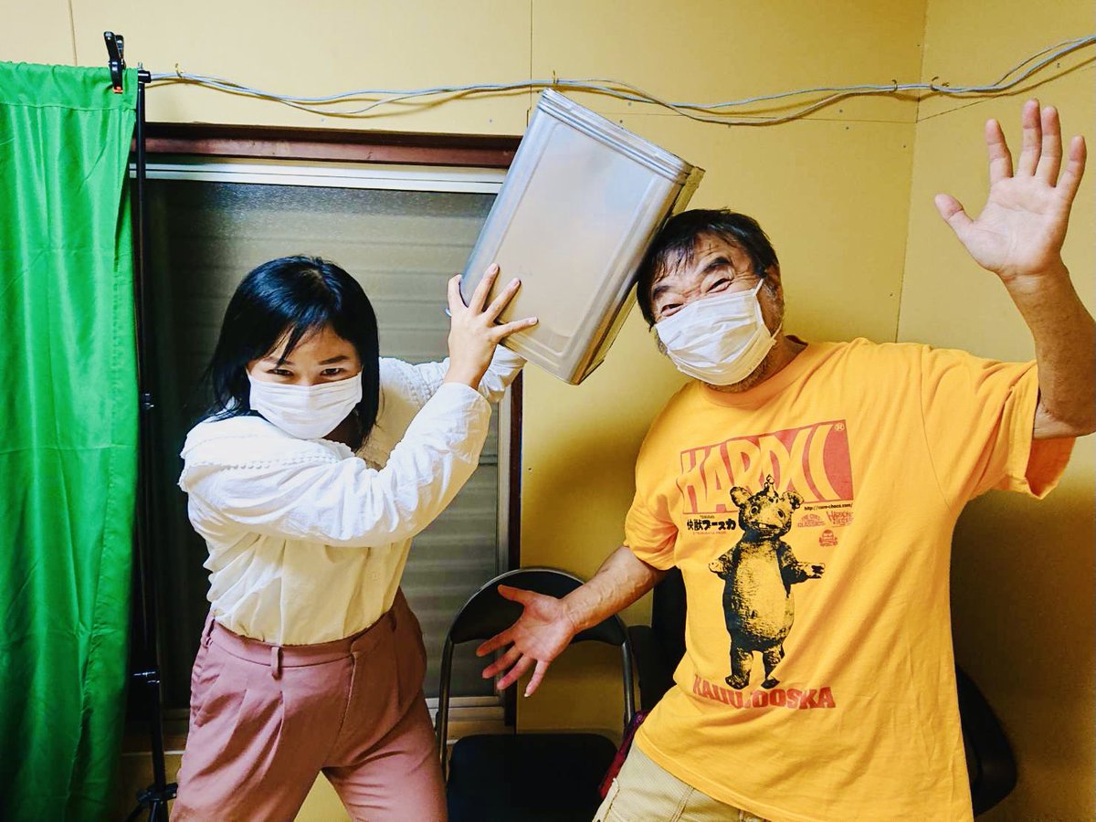 ojojo1107honeey's tweet photo. 一昨日、電話した時は元気だったのに。昨日、通ラヂオで「いつかゲストにお呼びしたい」って話したばっかりなのに。
10年以上番組をご一緒させてもらって、すごく身近な存在だった義太夫さん。あかん、涙が止まらん。来月会う約束やったやん。結婚式で「浅草キッド」歌ってくれるって…言うてたやん… https://t.co/66s0Ig3gIn