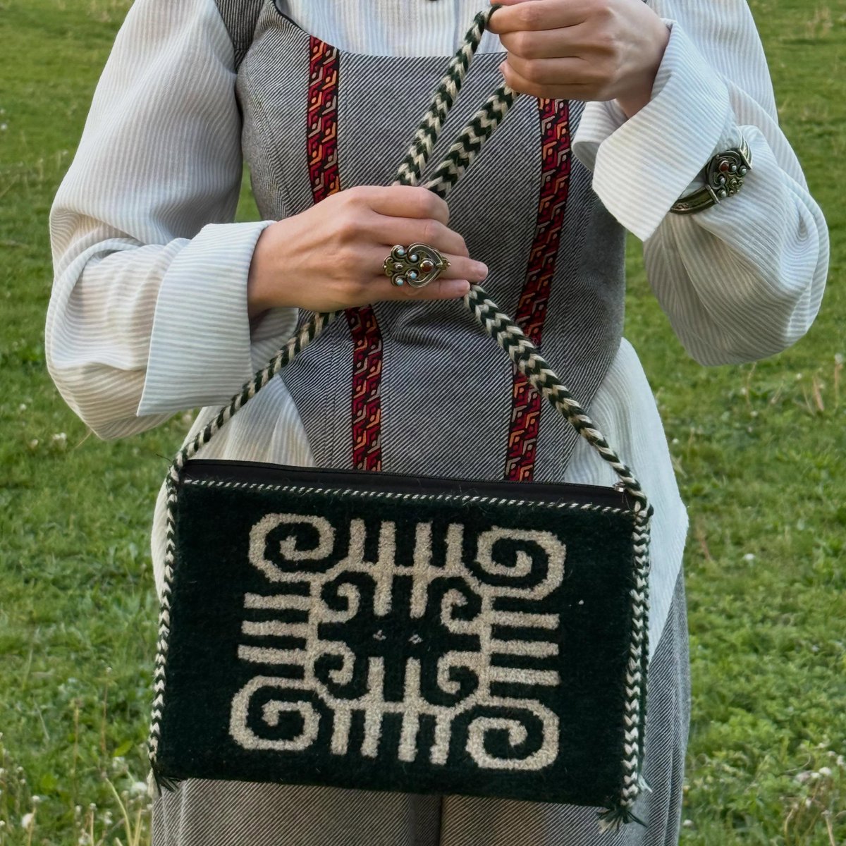 molsar's tweet photo. Sold out. Handwoven Turkmen carpet bag

A timeless statement piece inspired by traditional craftsmanship and heritage. Only one available. DM to order. https://t.co/ofddCUd8z2