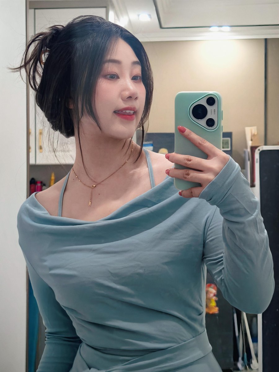 queen___kajal's tweet photo. 这个年龄段的女人都是有需求的 谁懂这种空虚？来互相安慰一下吗 https://t.co/2fRuGlgquC