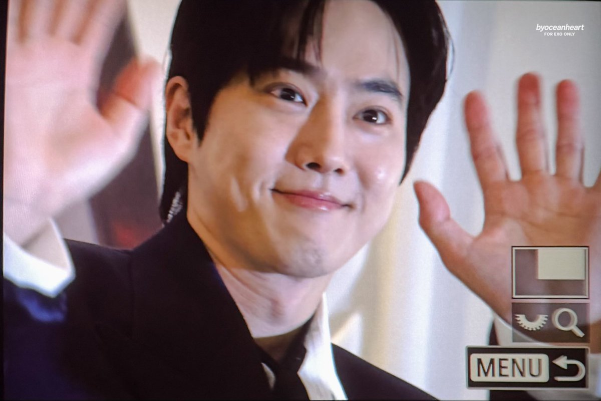 byoceanheart's tweet photo. 260908 FERRAGAMO Landmark Boutique Grand Opening

#수호 #김준면 #엑소 
#SUHO #EXO https://t.co/XOjl66vMPH
