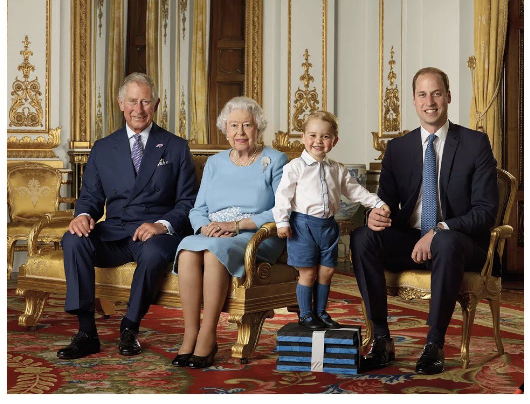 Selsboo79's tweet photo. Remembering our beloved late Queen today and wishing Prince George all the best on his 1st day at Eaton 🩵 https://t.co/QAOkhNWHmj