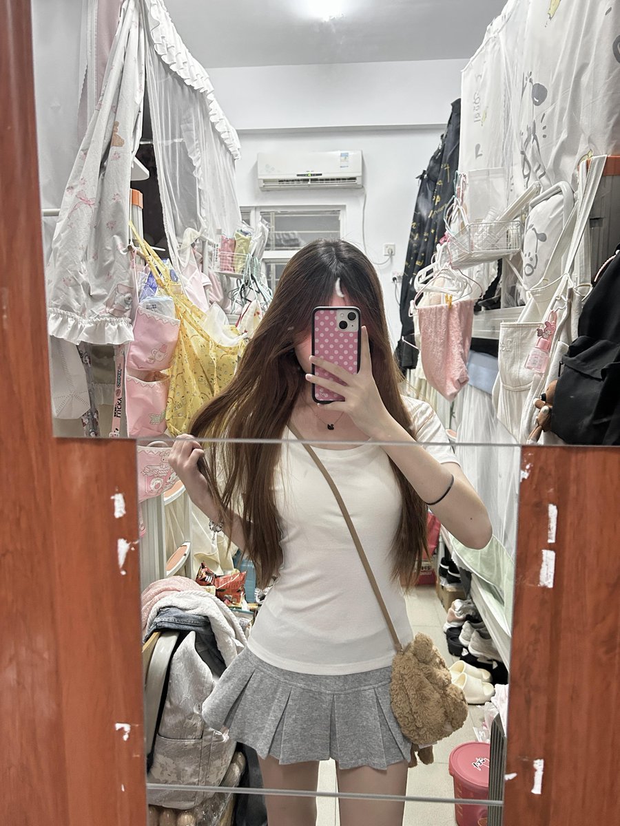 28000zigoku's tweet photo. 04女大  在衢州实习  找个同城搭子  （不卡颜） #衢州 https://t.co/dSORmRawFW