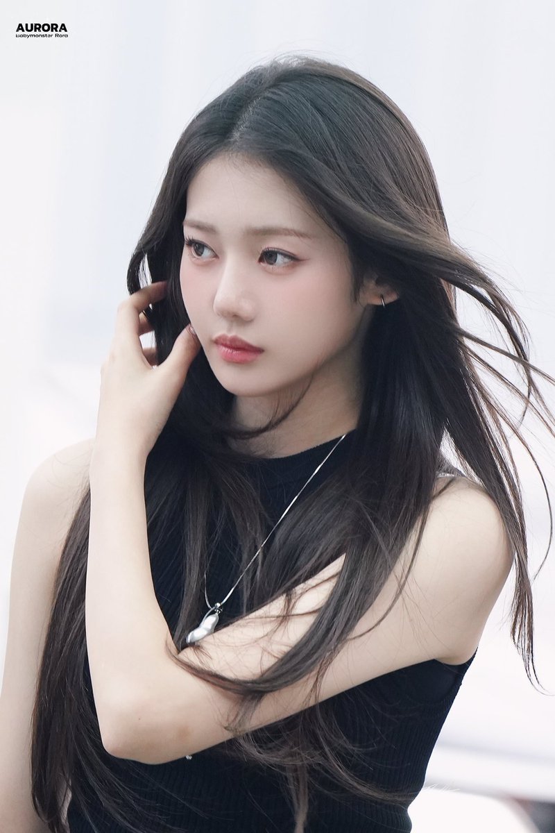 iLuvLEE22's tweet photo. She is not only beautiful—she is hardworking, talented, and full of potential.
#RORA #BABYMONSTER #로라
#베이비몬스터 #이다인 #罗拉
#ローラ #LeeDain
#SendLoveToRora #Protect_RORA https://t.co/vUGa9kv6Ff