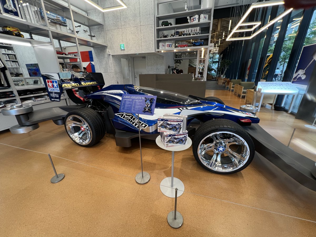 qariwo's tweet photo. タミヤプラモデルファクトリーに行ったんだがオ↑レ↓の中の少年ハートが爆発的しちゃって少年���ゃない買い方をしてしまった

タミヤのある少年時代は一つの財産だ https://t.co/Hw1jUip4gC