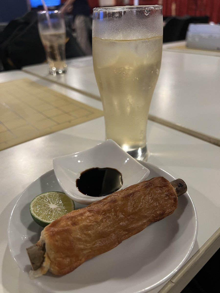 MHM092121's tweet photo. 画像暗くてすみません💦
この竹輪まじ美味しかった!
焼きそばは 気がついたら無くなっていた🤣
犯人は食べ尽くし系男子・SENMU。
ちょっと食べたけどこちらも美味しかったです!
モンゴルの小籠包も美味しかった!
#IMPACT_PARK #MJはうす #三ノ輪 https://t.co/DTMnaGQRdN