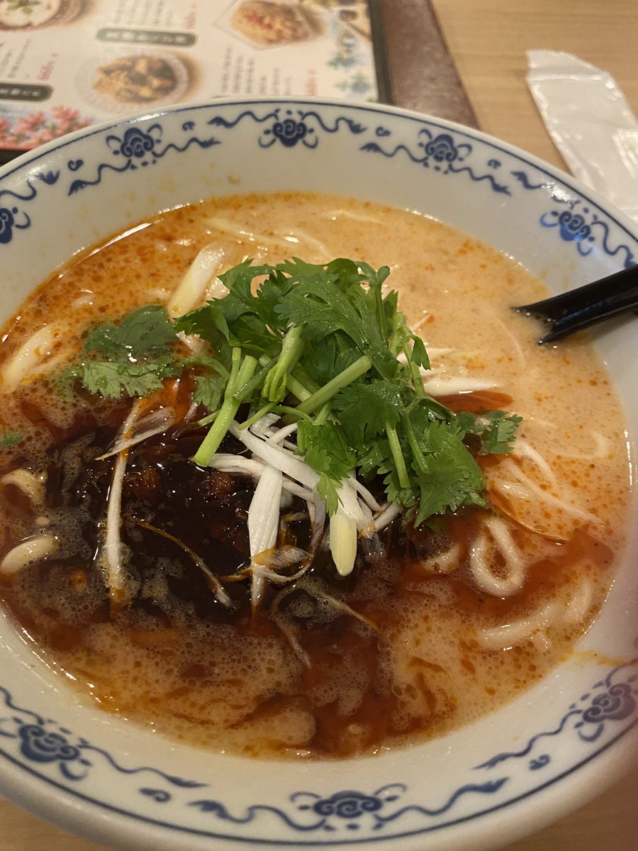 tata01_go's tweet photo. 中華のお店で、担々麺(タンタンメン)を食べました。
おいしかったです💕 https://t.co/ETY48DEMy2
