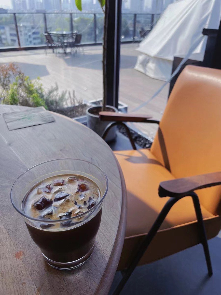 goldszzpveqcx's tweet photo. Explored the cozy waterfront café on 5th St this morning—sunny views + fresh oat latte = perfect midweek reset ， https://t.co/iWPsMfnslh