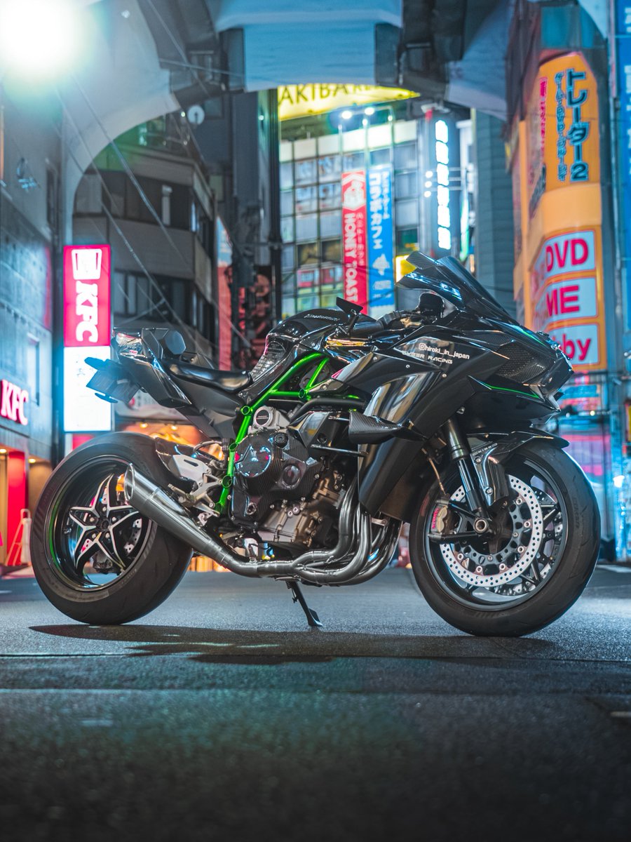 HirokiinJapan's tweet photo. マフラー変えた！見た目も音も最高！！
- Vandemon Polished Titanium Exhaust System - https://t.co/wRulF2ZcUI