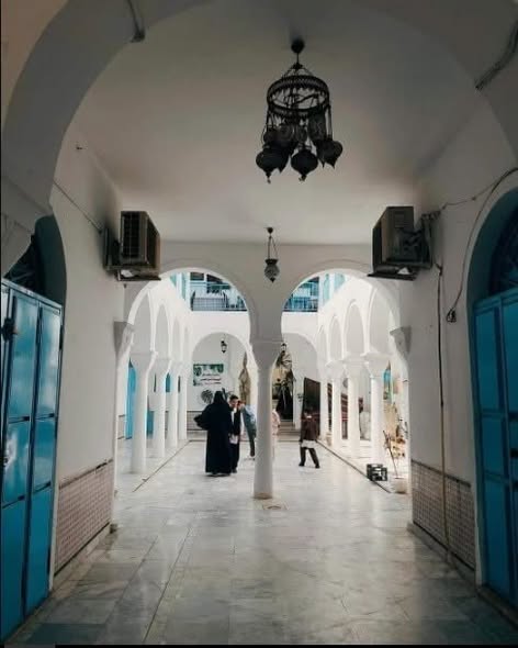 RehabNouri's tweet photo. طرابلس الجميلة 🇱🇾💙🤍
أبيض وأزرق بروح متوسطية، وتفاصيل بطابع عربي أندلسي تخلي للمدينة سحرها الخاص ✨🏛️
طرابلس… جمال قديم بروح ما زالت حاضرة ❤️
#طرابلس #ليبيا #طرابلس_القديمة #ليبيا_الجميلة https://t.co/aukXqaq6F4