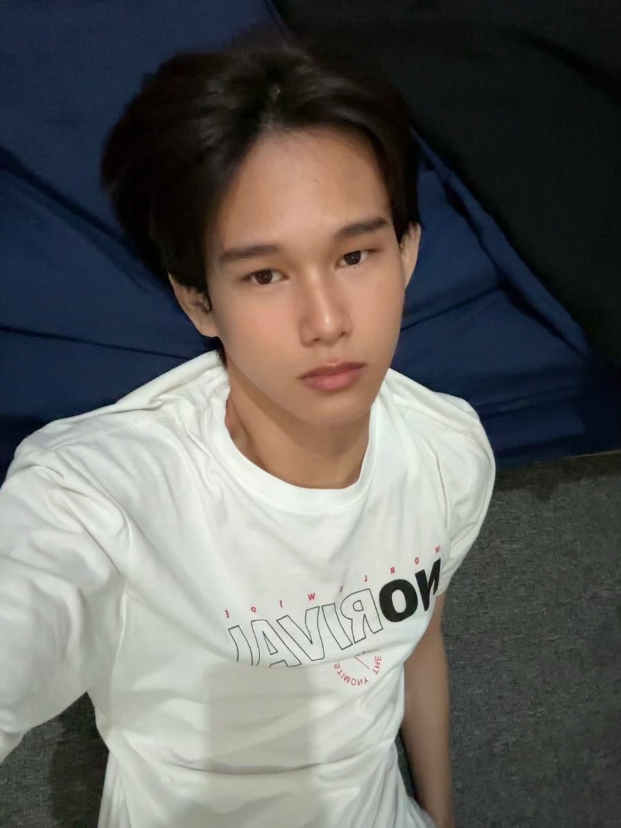 everydarm's tweet photo. [QUEER FRIENDSHIP APPLICATION]

name: Morphi/opi
age: 21
occupation: Bukor
height: 177 km
mbti: INFJ
zodiac: Leo baik <3
hobby: Cooking, rollerbading, kdrama enthusiast, pusreng (udh imo)
fun fact: Dada gw kalo dibelah isinya lee jun young ☝🏻 https://t.co/zik83Yw8pd