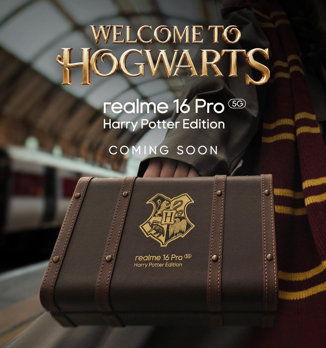 Ronit_arora793's tweet photo. Even Professor Dumbledore would be amazed by the spellbinding design packed into the upcoming realme 16 Pro Harry Potter Edition smartphone for true fans. #HarryPotterXrealme https://t.co/u1DS9wvwDD