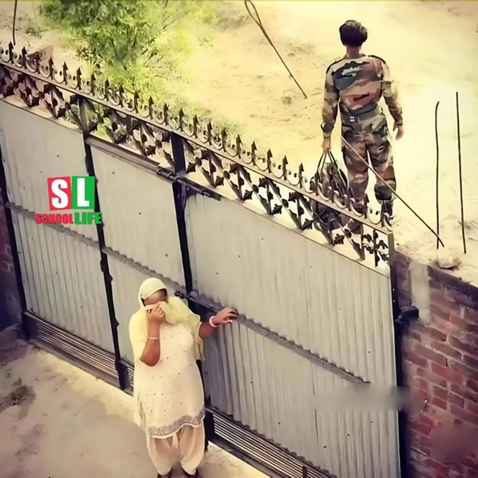 user999eueue's tweet photo. Next time whenever you see a soldier on duty, don't forget to salute them as a small gesture, for what they are doing for our country and for us. https://t.co/yGCRL399HH