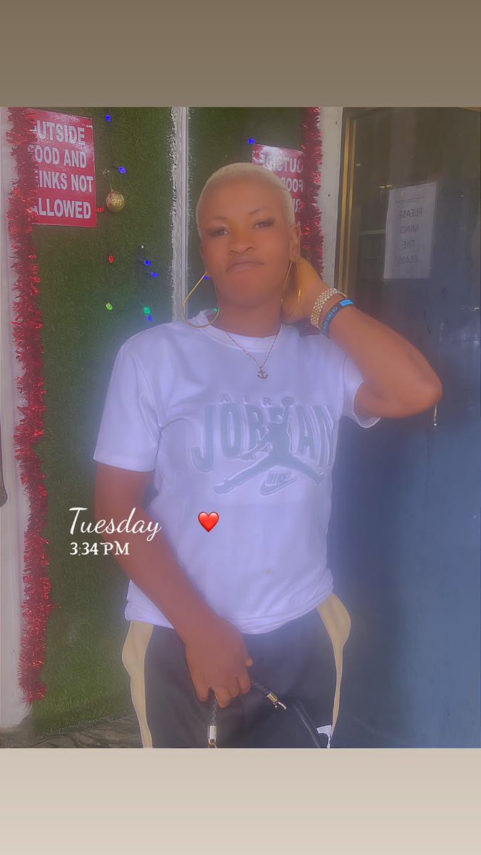 OnlyMrsGift's tweet photo. Good evening Gifts family , from
Your favorite baker 😚. https://t.co/1ZAHBDSSYN