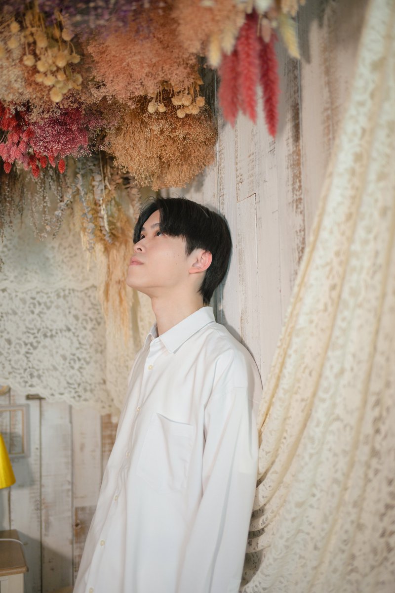 shu_db98's tweet photo. 28歳になりました。

お祝いのメッセージ等々ありがとうございます✌

27歳は26歳の1年超えれたんですけど、今年も超せるように！とか欲張りすぎるのも良くないなって思ったので、

27歳を100点やとしたら、80点ぐらいの28歳を目標に頑張ってこうと思います。

28歳も楽しい1年になるといいな。 https://t.co/SwZHI4C9VH