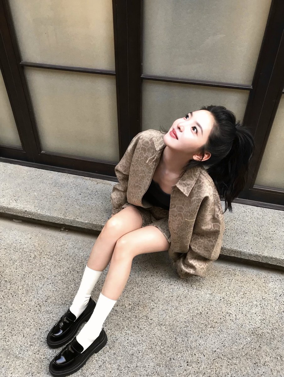 relcckg's tweet photo. 260908 장약남 샤오홍슈

#장약남 #章若楠 #ZhangRuonan https://t.co/9qoboJpZYH