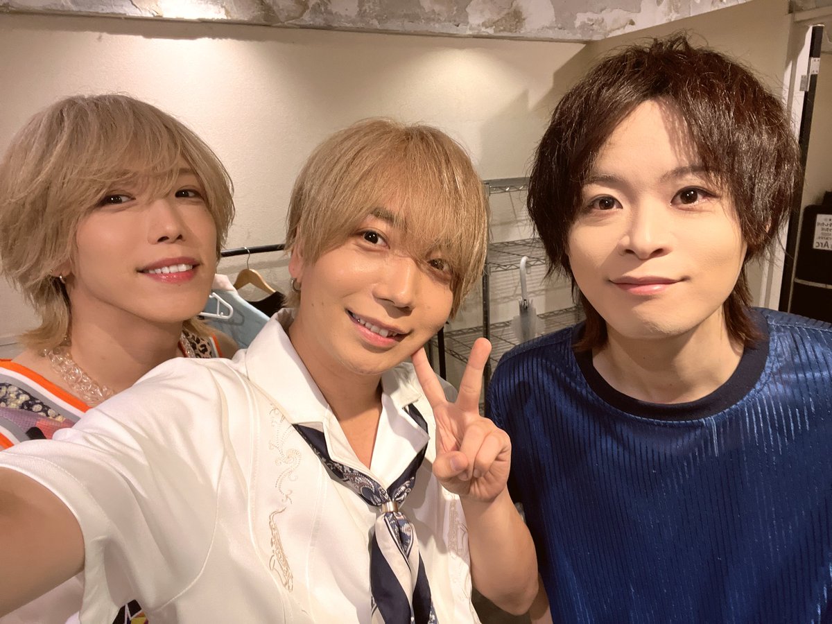 AOHA_kazuya's tweet photo. 青玻一哉が活動４周年を迎えました！

周りに恵まれ

毎日皆様に支えられ愛され

大好きな会場で

4年を迎えることができました！

もっともっと頑張ります🔥

5年目もよろしくお願いします！

OdeBlue in LIVE HOUSE Arc
ベルとのツーマン
ご来場ありがとうございました！

アオハルとべるふるが集ってくれた🙌🏻

こうして同じステージに立てるのはみんなのおかげでしかないからな！！！！

肝に銘じといてな🫶🏻

(p.s社長、副社長ありがとうございます！)
(そして望月いつもありがとう🫶🏻
ケーキもね！)